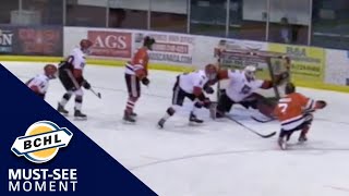 Must See Moment: Alberni Valley's Luke Pearson makes a jaw-dropping glove save