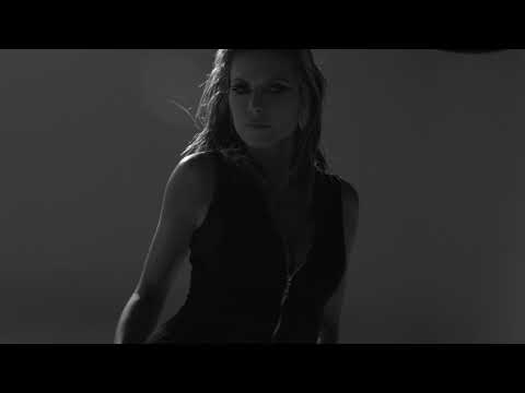 Heidi Klum – Sunglasses At Night (Official Visualizer)