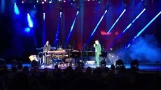 Stevie Wonder and John Legend &quot;Blowin&#39; In The Wind&quot; at the Greek Theater