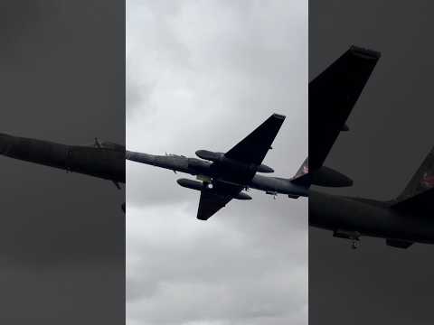 USAF U-2 Dragon 🐉 Lady 99th Reconnaissance Squadron short takeoff roll at RIAT 2025!