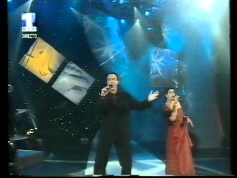 FC 2001: Filipe Fonseca & Inês Soares - "Amor Em Tons De Azul Pastel E Branco"