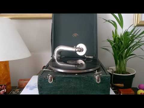 Marlene Dietrich Rosemary Clooney - Too Old To Cut The Mustard - Pathé Diamond Portable - Columbia