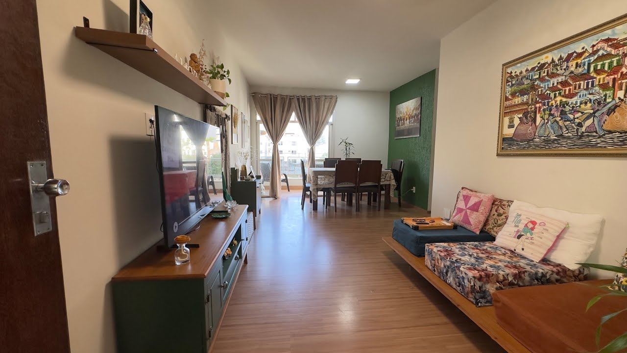 Apto 2 suítes, vaga de garagem e quarto de empregada na Praia do Morro