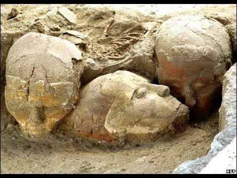 The Plastered Skulls Of Deep History