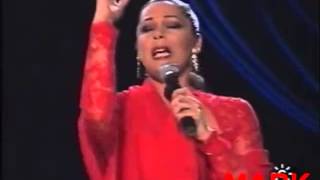 isabel pantoja  amor eterno_  en directo a piano)