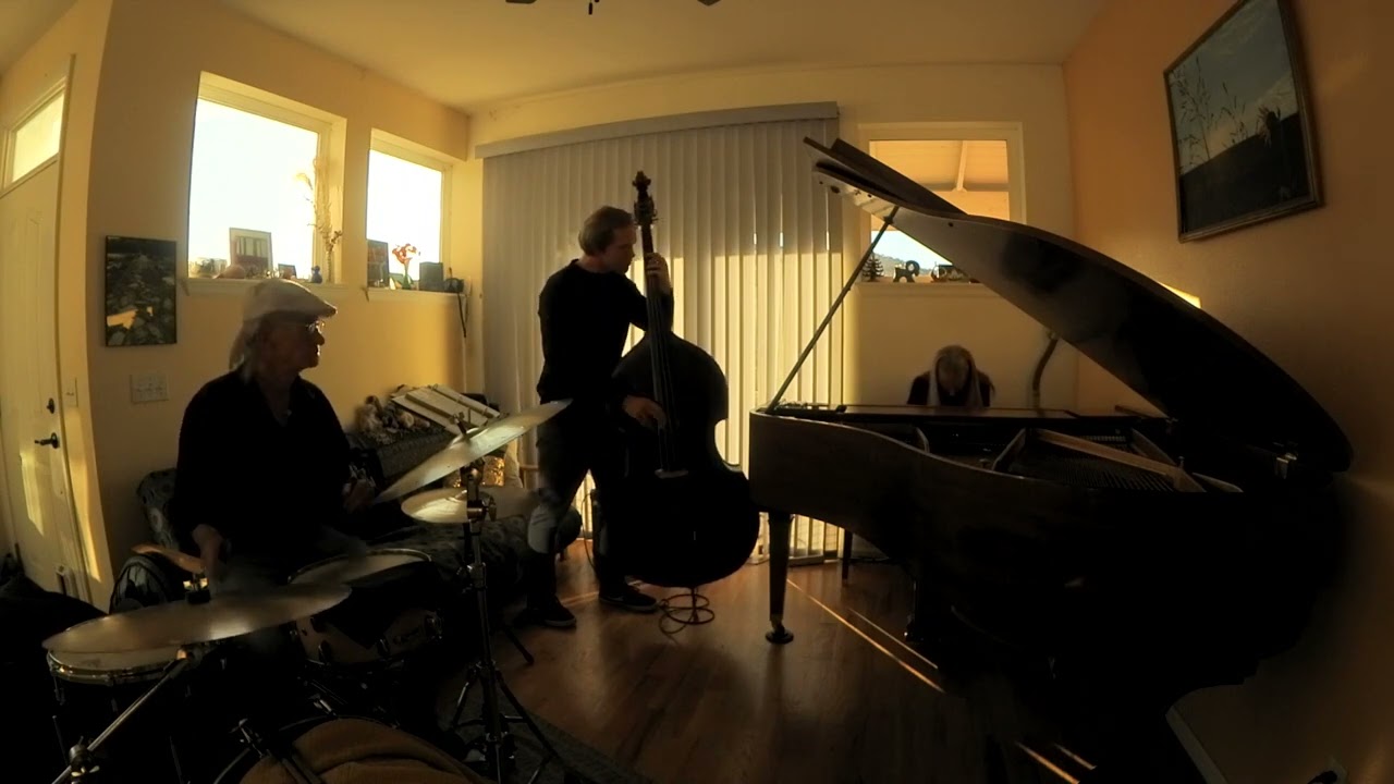 Hire Bonnie Lowdermilk solo, duo, trio, 4tet Jazz Band in Boulder, Colorado