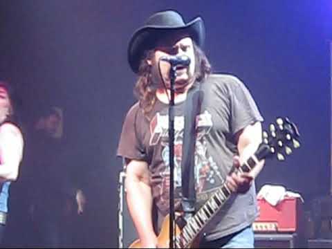 Nashville Pussy - goin down 2010