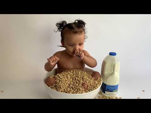 Baby eating Cheerios | When Cheerios is life