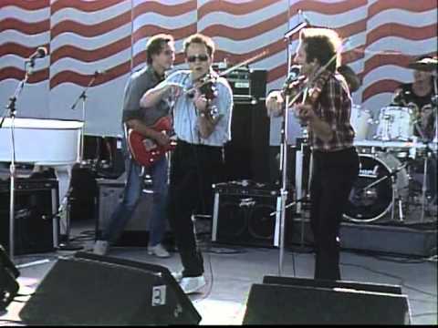 Doug Kershaw and Roger Miller - The Fiddle Song (Live at Farm Aid 1986)