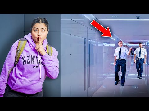 Spending Overnight inside a Mall in India !