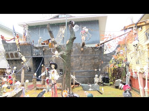 Pirate House In Lethbridge Ready To Shine For Halloween - October 29, 2021 - Micah Quinn