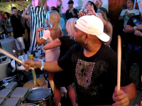 Louis Dee and Percussionist Bam Bam Buddha - Groove Cruise 2010