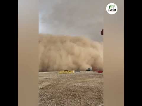 🇴🇲 - Oman - Sandstorm in the Hazzan area in the province of Al Dakhira