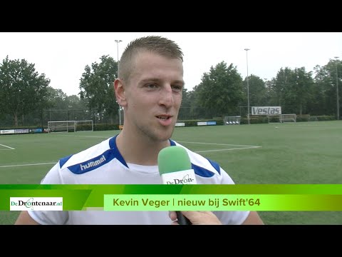 VIDEO | Swift’64-spits Kevin Veger beperkt zich bij debuut tot assist: „Dinsdag ligt-ie erin” VIDEO | Swift’64-spits Kevin Veger beperkt zich bij debuut tot assist: „Dinsdag ligt-ie erin”