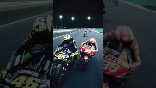 Download lagu valentino rossie vs marc marques insane riding 😱 in moto gp track 🔥 | #shorts #vr46 #mm93 #short mp3