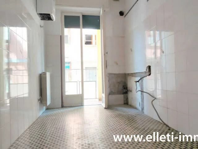 MASSA - In pieno centro, appartamento di taglio tradizionale dalla superficie di circa 88 mq, posto