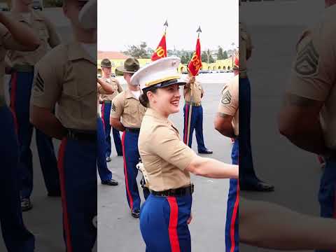 Two Generations of Marines Shake Hands at Graduation. #usmc #usmcforce #marines #marinecorps #army
