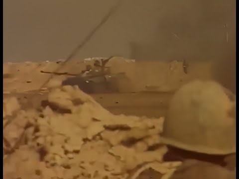 Iranians Engage Iraqi T-72 | Iran-Iraq War