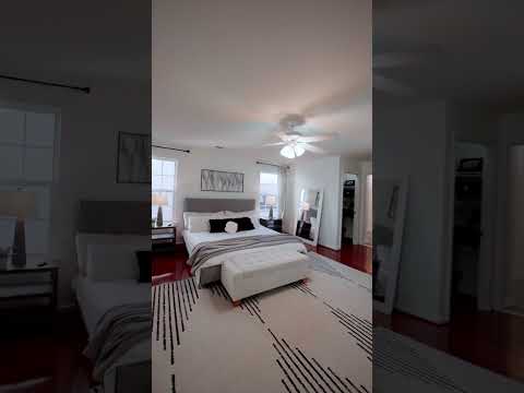 Agent On Camera – Henny
