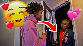 MEET MY PRETTY ROOMMATE😍