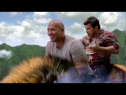 Journey 2: The Mysterious Island (Clip 'Bee')