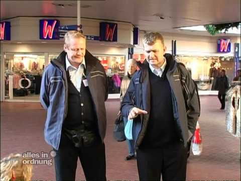 Ordnungsamt verarscht Straßenkünstler - Alles in Ordnung