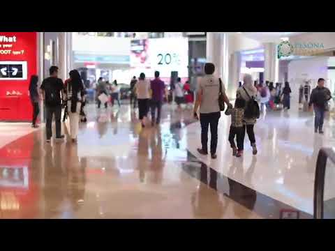 BIKIN MERINDING, NYANYI "TANAH AIRKU" DI MALL