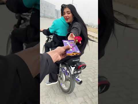 Ap ne kbhi aese propose kia?😅🌎❤️__ #ahmera