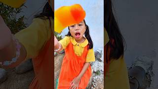 Download lagu RISKA Vlog Comes to Fight Over Upin Ipin's Ice Cream from Squidgame, the Ice Cream Falls and Does... mp3