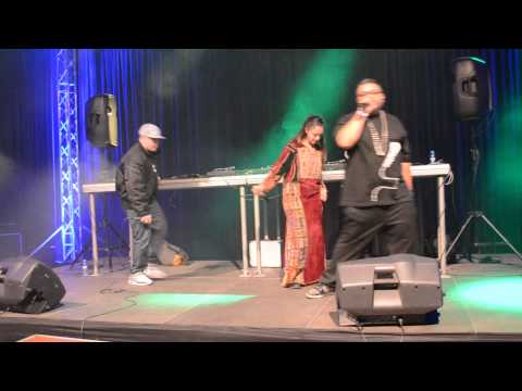 Shadia Mansour, Eslam Jawaad & Mazzi live (Pilsen, Czech Republic)