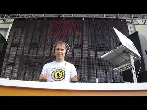 Armin @ Hard Rock 2011, track ID?