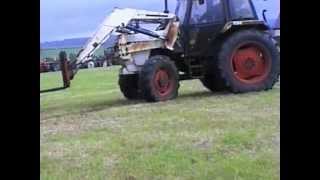 preview picture of video 'Case 1494 Tractor and front loader'