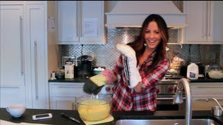 Sara Evans - Simply Sara - Simply Cooking with Sara Evans Webisode: Missouri Dirt Cake Edition