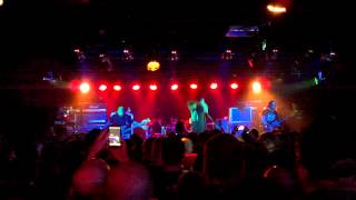 SHADOWS FALL &quot; The Weight Of The World &quot; Live at T