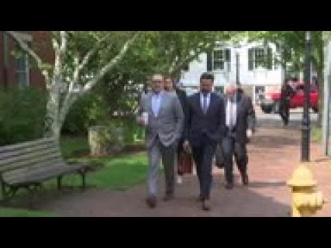 Prosecutors drop groping case against Kevin Spacey