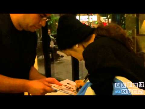 130425 ZE:A + Jewelry Baby J signing @ Sheraton (KMF)