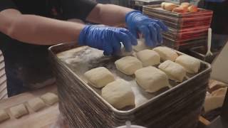 How are Texas Roadhouse rolls made?