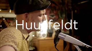 Huusfeldt Live@BikingBear  - Another day in the sun