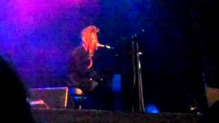 Duke Special introduces and performs &quot;Portrait&quot;