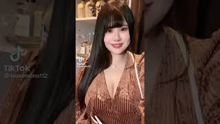 巨乳TikTokerおっぱいタッチ