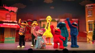 Singapore Sesame Street // When I Grow Up with Xmas deco