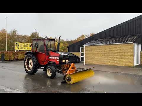 Video: Valmet 405 traktor med kost 1