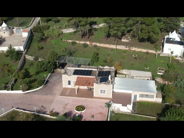 Villa ristrutturata con magazzino in vendita a Martina Franca