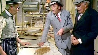 Dad's Army - Getting the Bird - ... it's Bugs Bunny... skin back!...