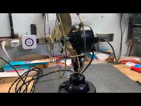 Antique Emerson 21645 Desk Fan