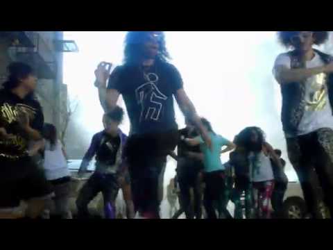 LMFAO vs  Madonna vs  Europe vs  Queen vs  House Of Pain vs  Reel 2 Real vs  Tag Team vs  Metallica vs  The White Stripes vs  MC Hammer