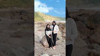 Download lagu Ide Pose Foto Ibu Ibu Di Pantai #shorts #photography mp3 Download lagu Ide Pose Foto Ibu Ibu Di Pantai #shorts #photography mp3