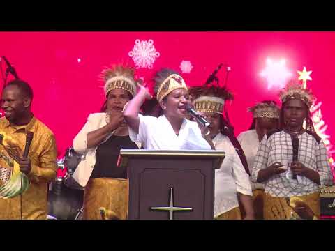 KKR & PRAISE WORSHIP  CRHISTMAS WEEK FESTIVAL PAPUA PEGUNUNGAN STADION PENDIDIKAN WAMENA