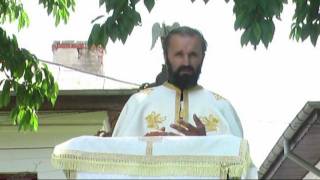 preview picture of video 'Mănăstirea Zamfira slujba în curte HD'