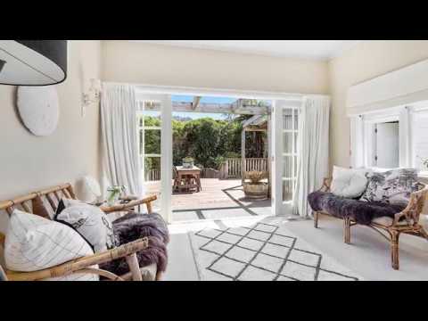 14 Izard Road, Khandallah